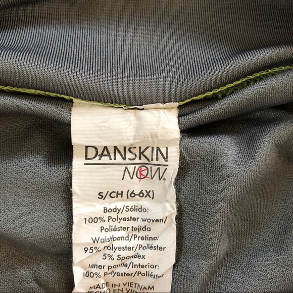 Girls shorts. Size SMALL - Picture 3 of 7